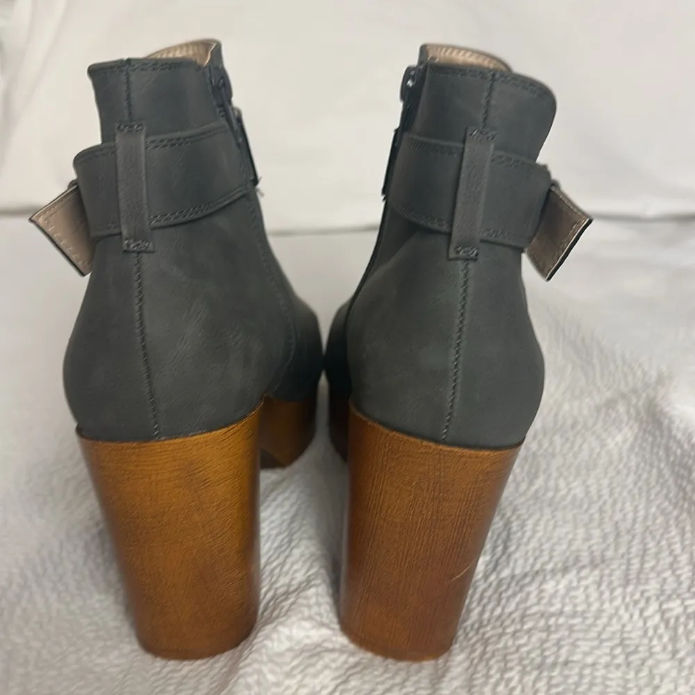 Wonderly Free People Shoes Sz 9 Cobie gray Wooden Heel Clogs - Image 3