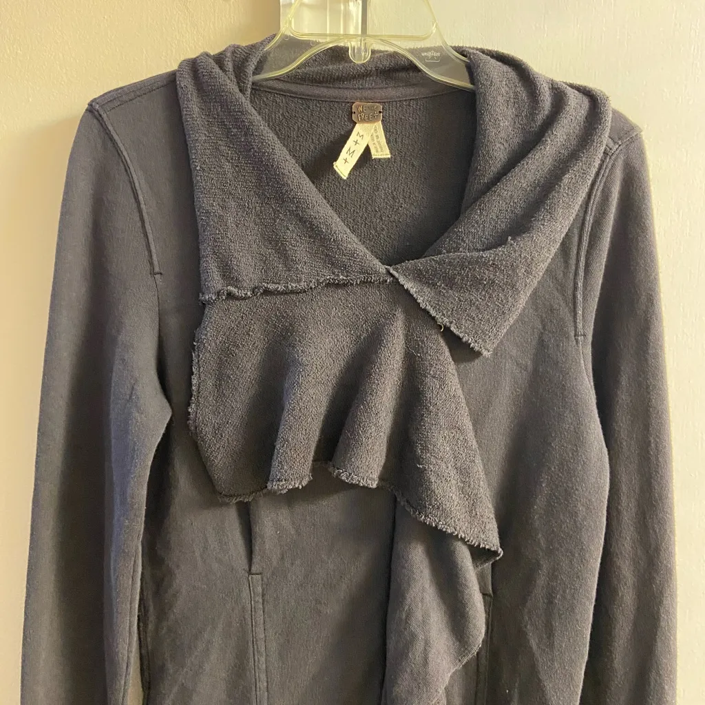 We the free grey ruffle raw hem zip front Terry cloth jacket Medium - Image 5