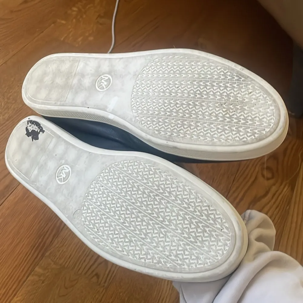 Michael Kors Navy Leather Tassel Loafers 11 EUC!! Blue - Image 3