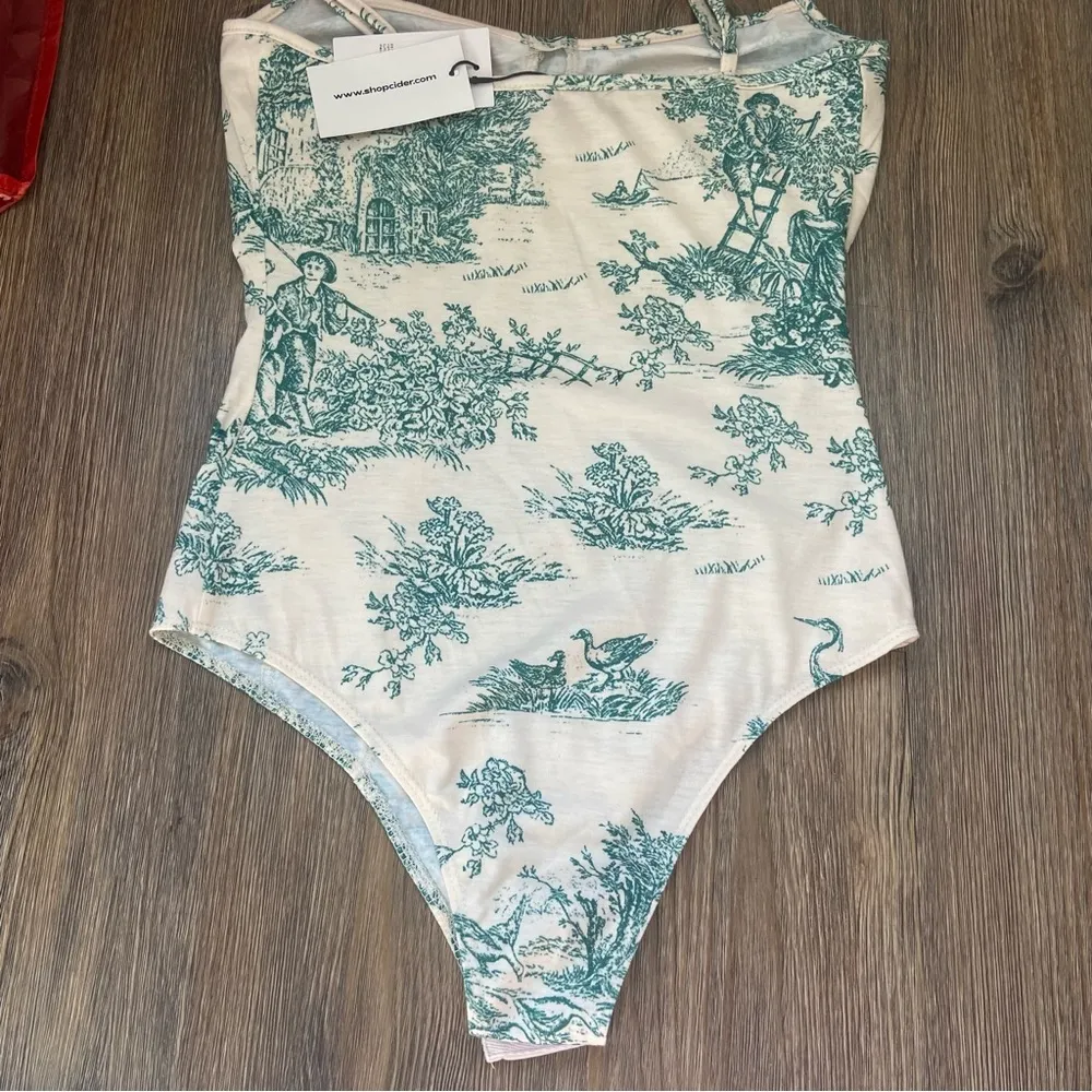 Cider Green and Cream Bodysuit - Image 6