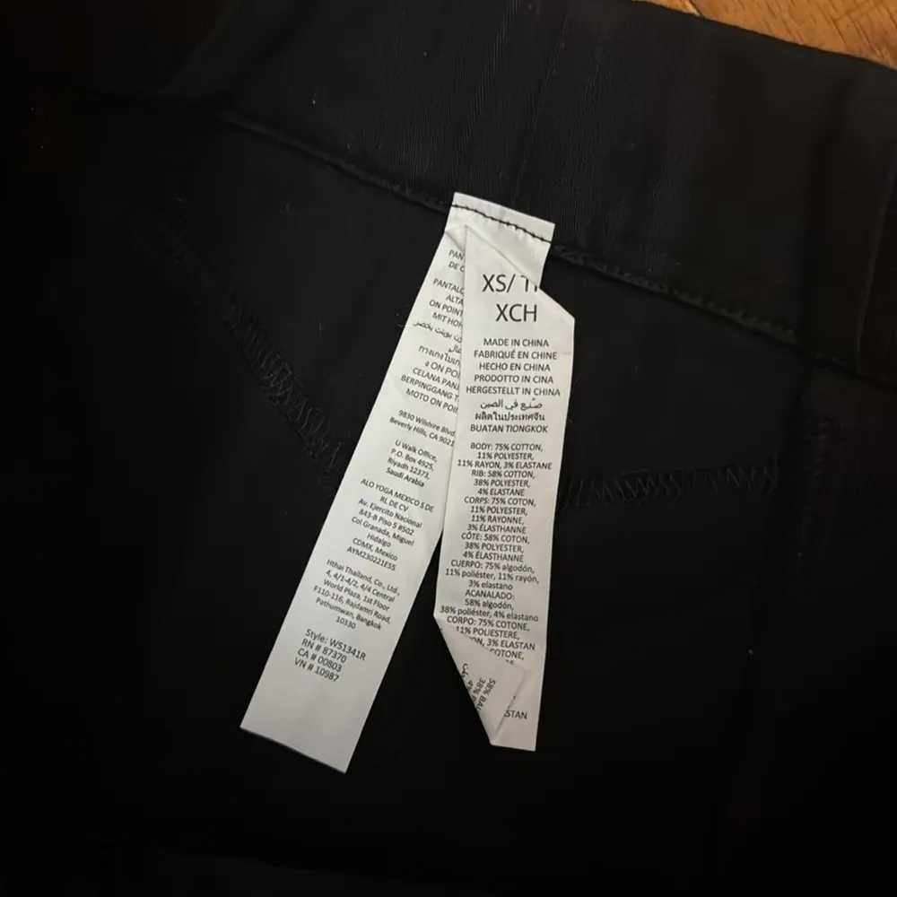 Alo flare black pants - Image 5