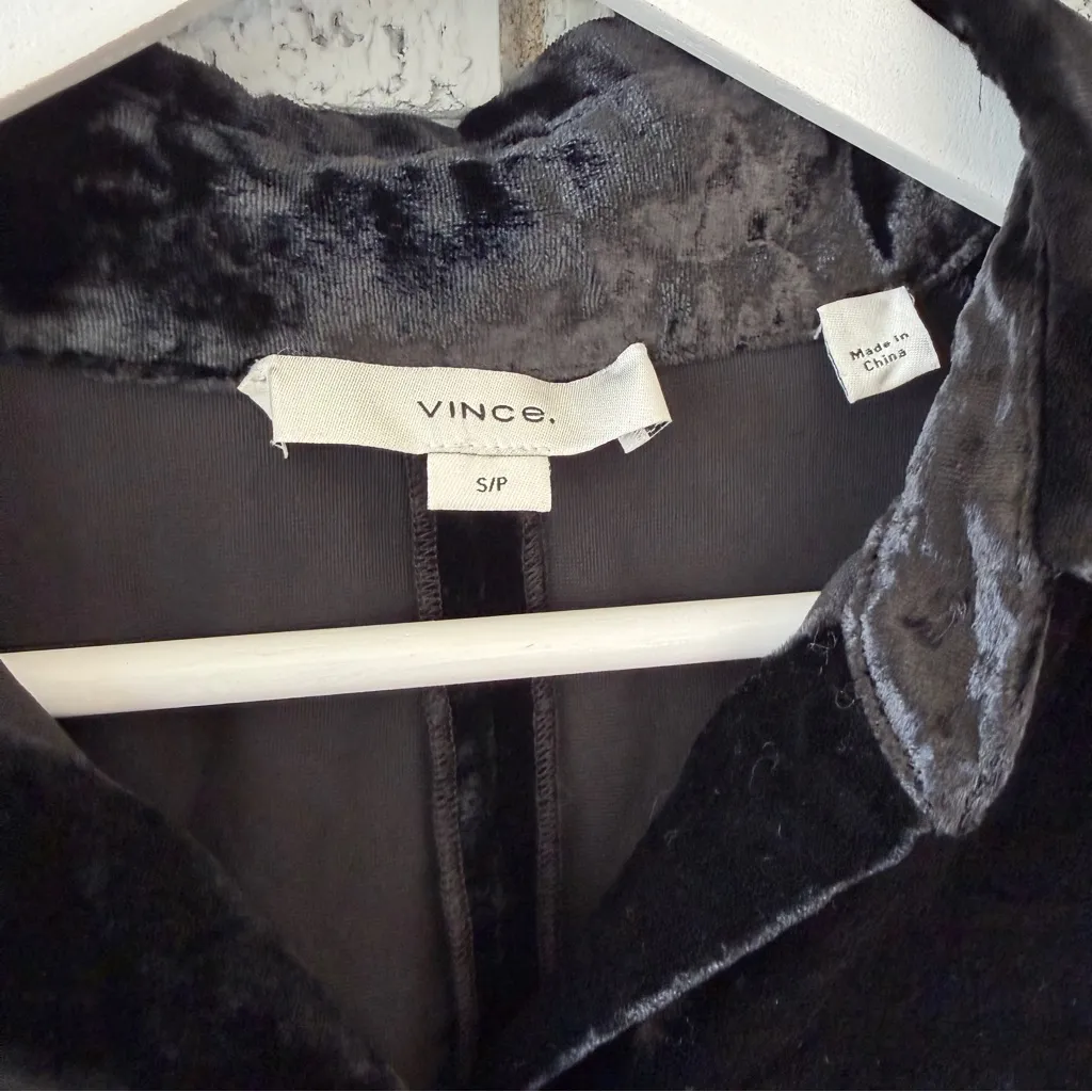 Vince Crushed Velvet Collared Blouse Black Size Small Button Down Long Sleeve - Image 3