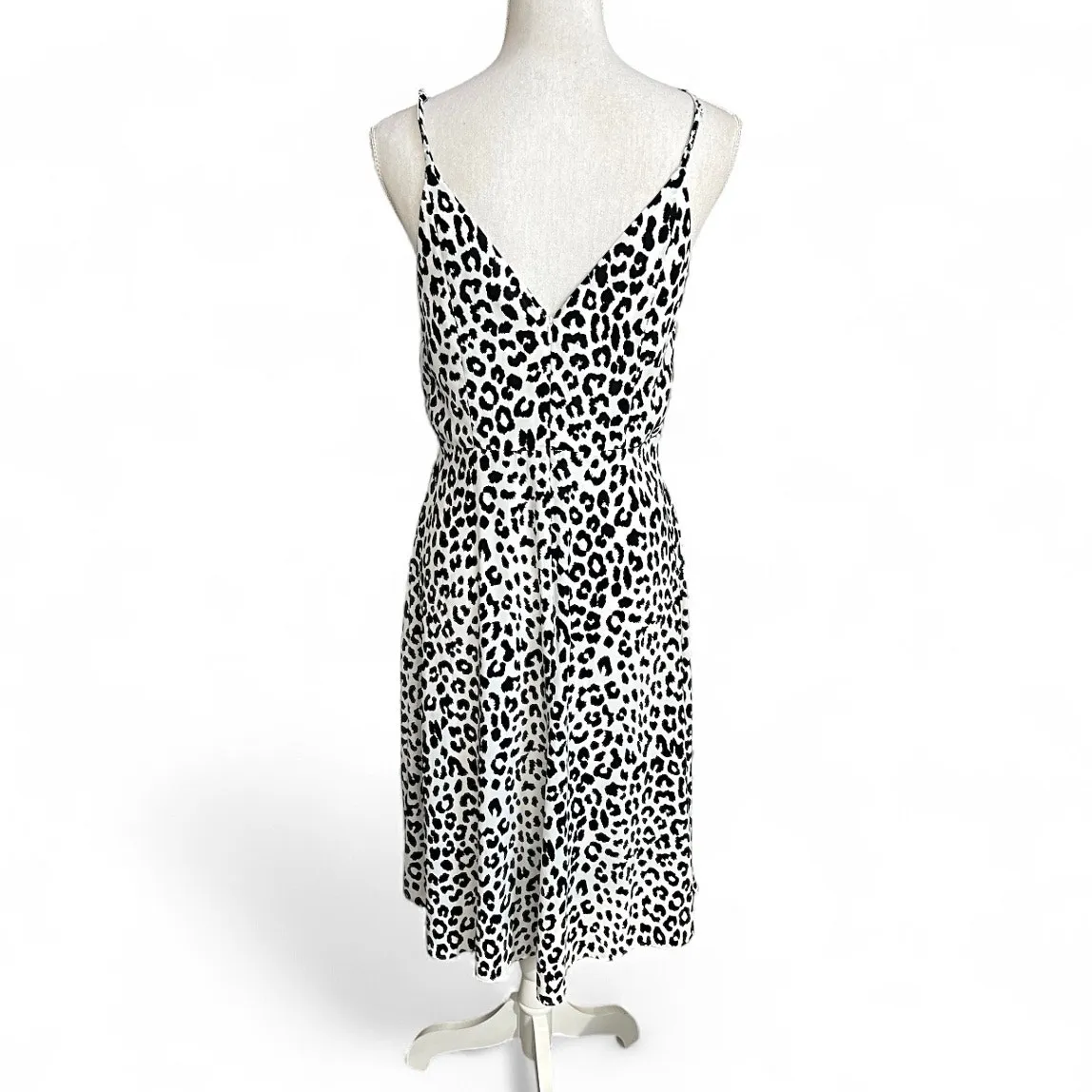 Express leopard dress knee length animal print cocktail party black and white - Image 2