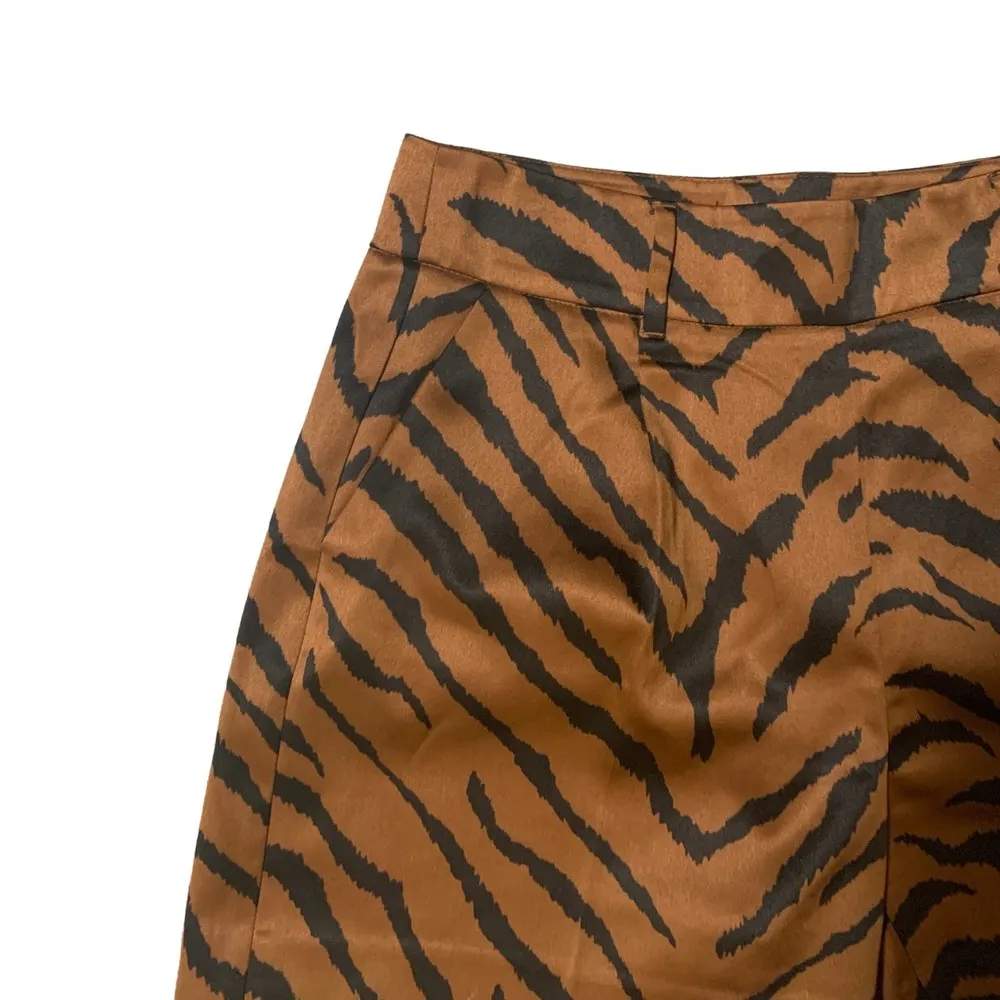 White House | Black Market  | 5 Inch Satin Tiger Print Shorts No Belt Size 8 - Image 3