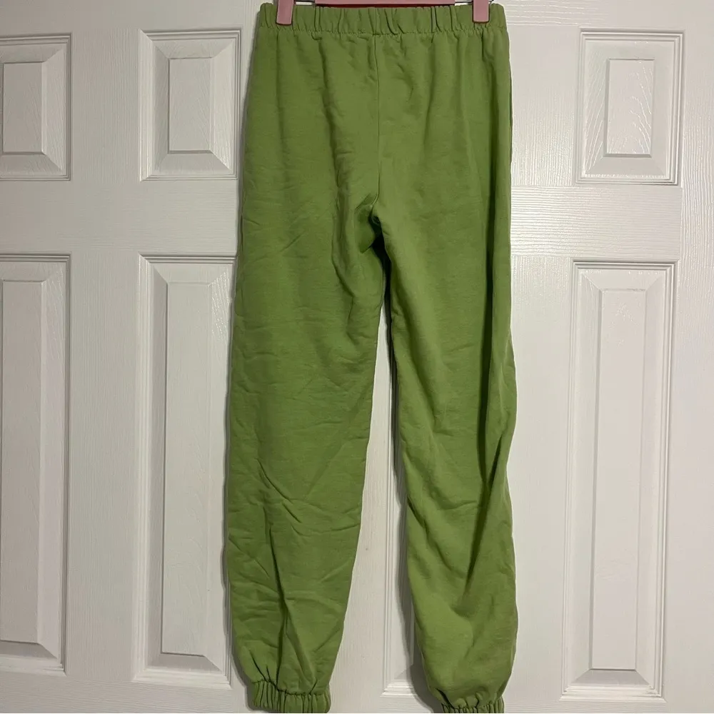 Brandy Melville Green Rosa Sweatpants - Image 3