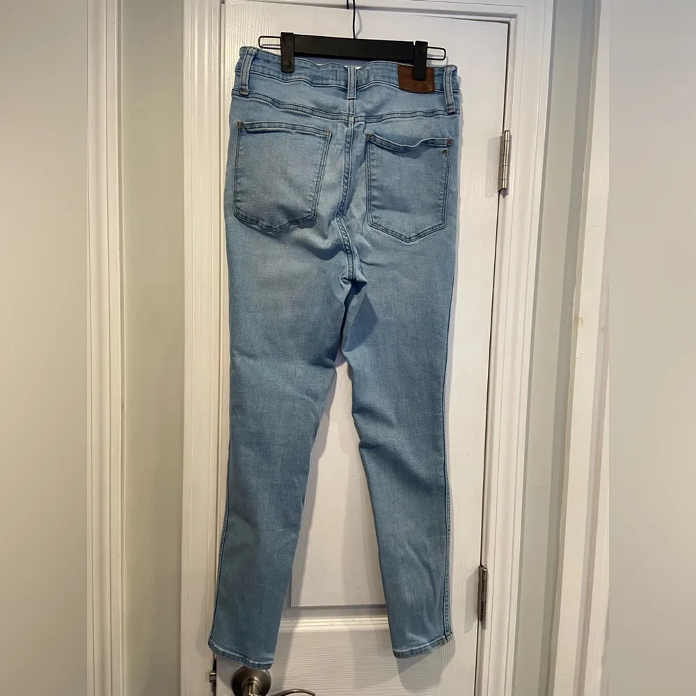 Madewell Size 27 Curvy Roadtripper Light Wash Soft Stretchy Skinny Jeans - Image 3