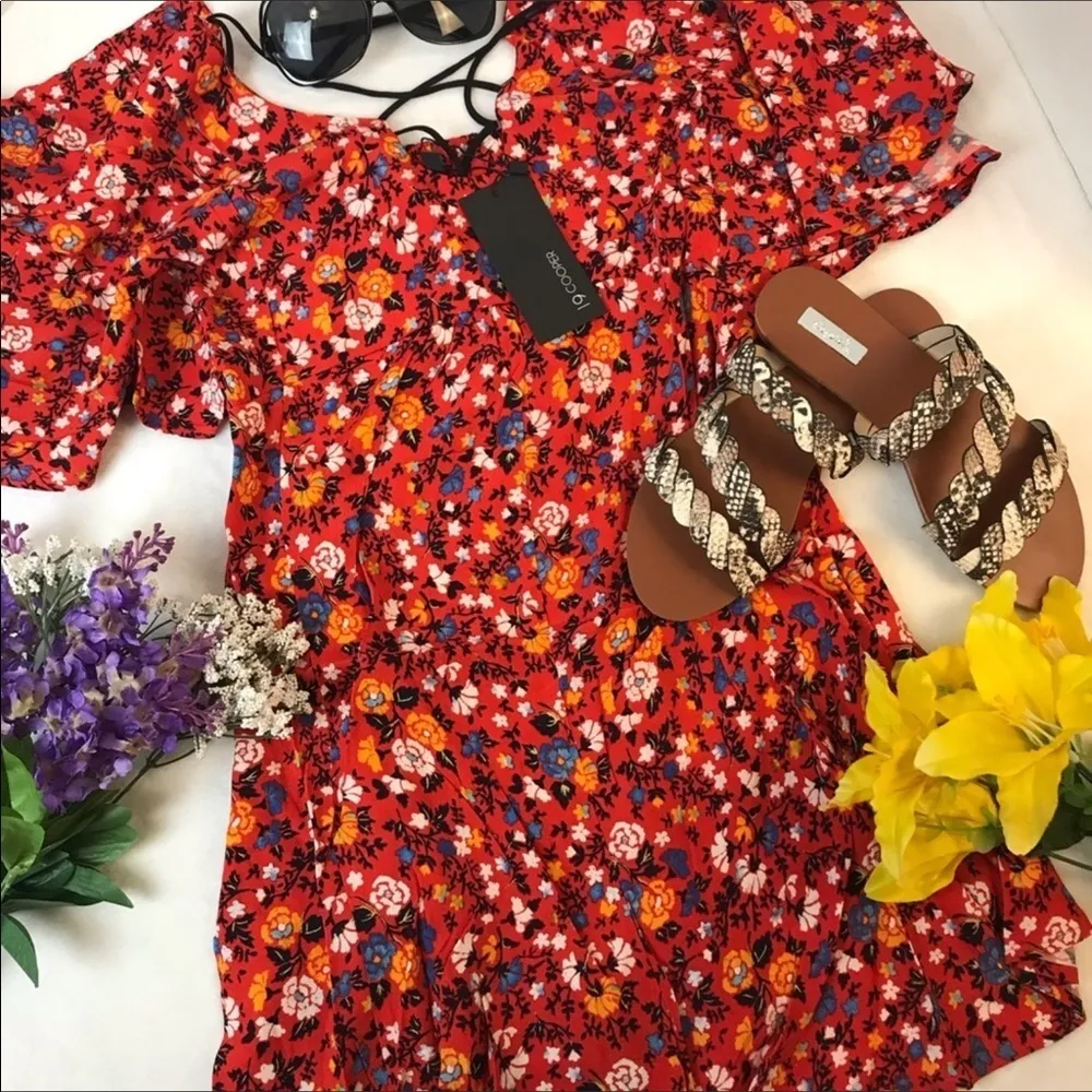 19 Cooper Floral Strappy Romper - Image 8