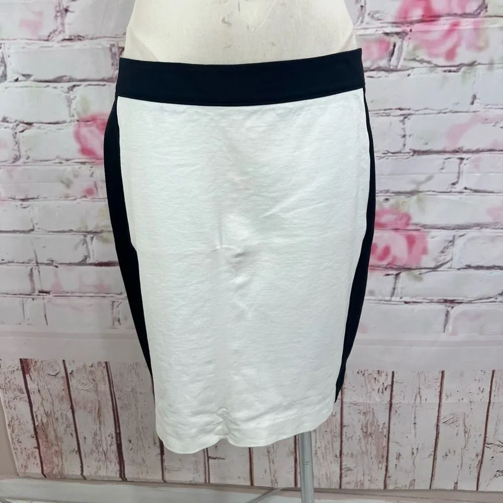 🔥5 for $25 sale🔥 Banana Republic navy white panel pencil skirt in size 12 - Image 2