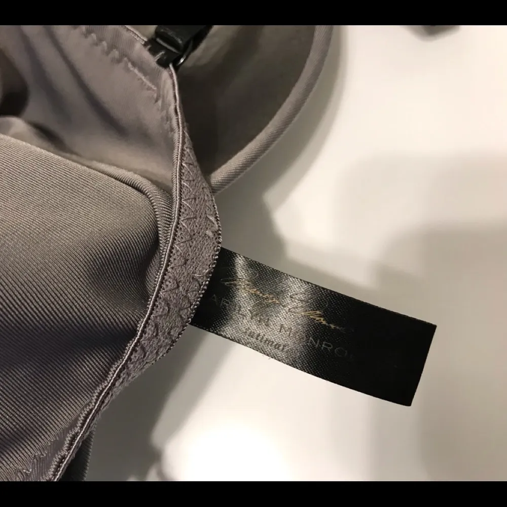 Marilyn Monroe Lingerie intimate body shape wear size large - Image 7