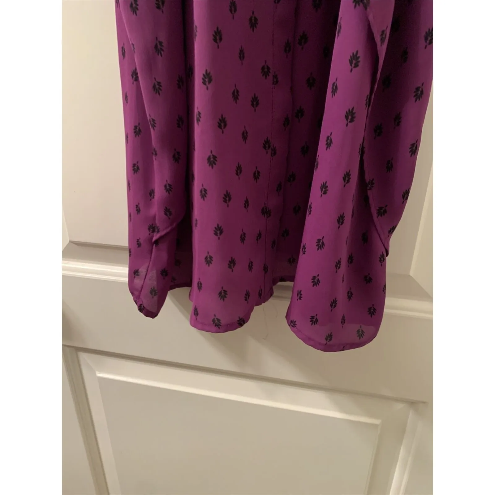 Worthington Women's Leaf Print Sleeveless Blouse Top Size Large Purple B… - Image 5