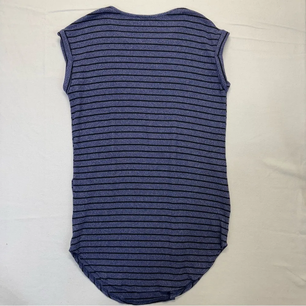 Striped Knit Tunic Women’s Size Medium Blue black stripes ribbed side pockets Blue - Image 5