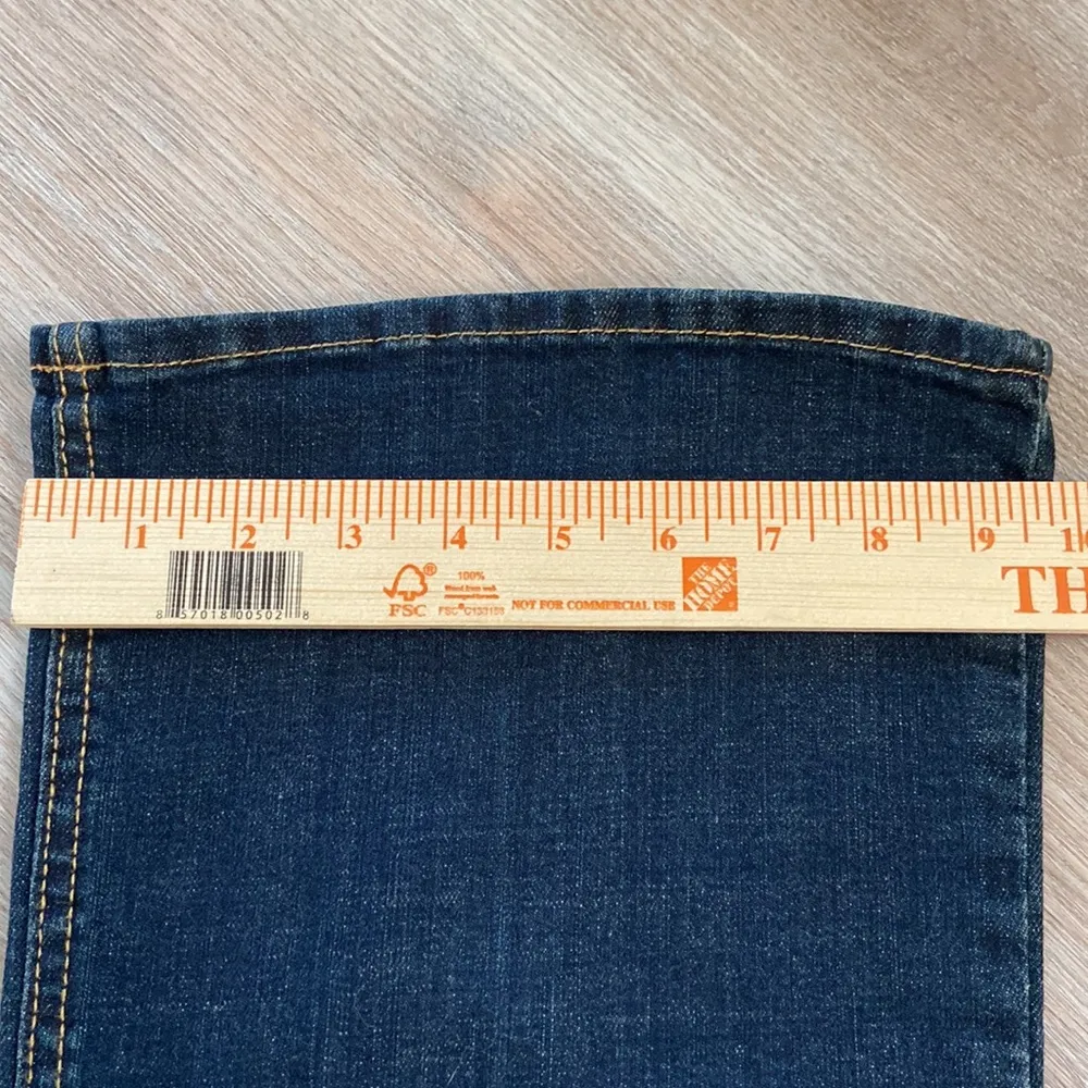 Tommy Hilfiger Women’s Freedom Flare Dark Wash Denim Jeans Size 8 NWT - Image 8