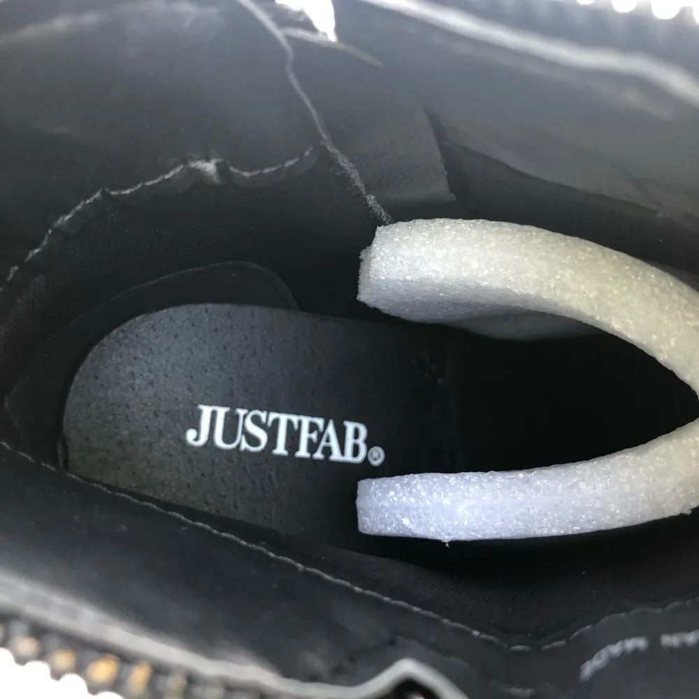 Just Fab Rayleene Black Suede Ankle Boots Zip 6.5 - Image 7