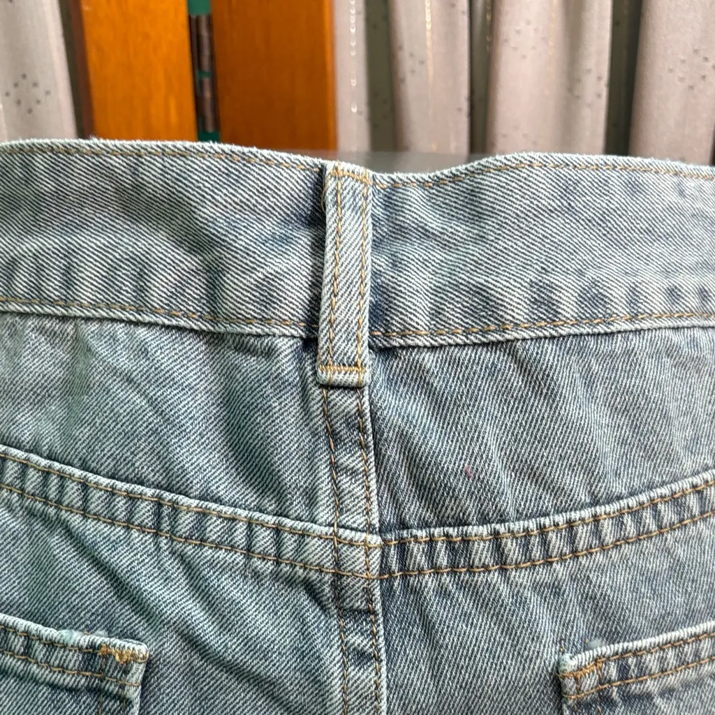 Light Blue Rhinestone Studded casual loose Jean Shorts Size L - Image 11