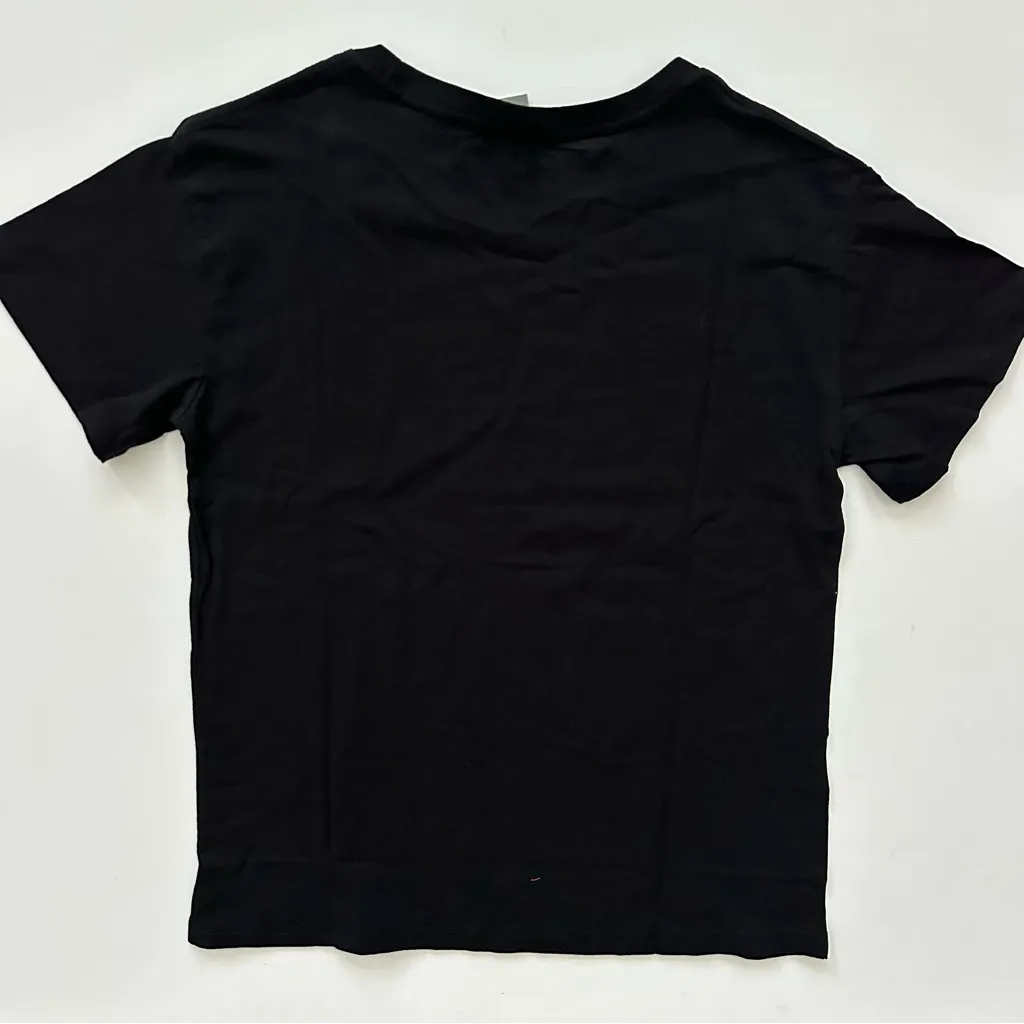 Selena Gomez Black Tee with Pink Graphic Size L - Image 8