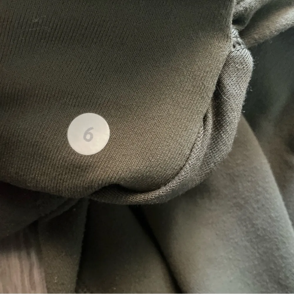 Lululemon sunset salutation crop size 6 olive green fold over waistband - Image 9