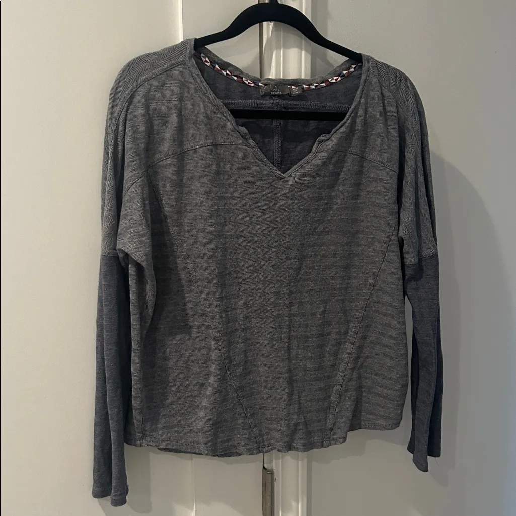 PrAna mixed media boxy grey activewear top Small retro base layer gorpcore retro - Image 2