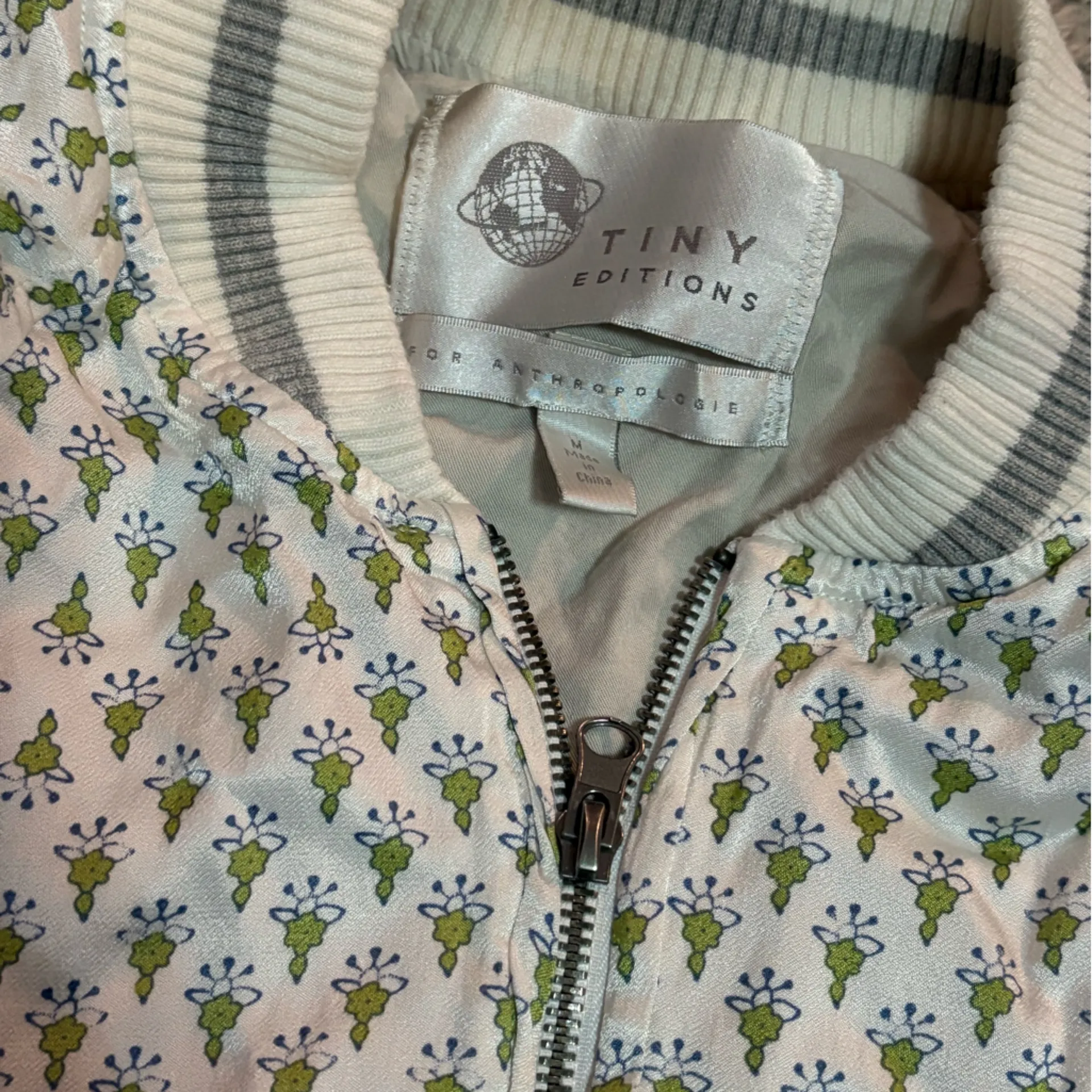 TINY EDITIONS for anthropologie MEDIUM ✨ Floral Patterned Bomber Jacket - Image 4