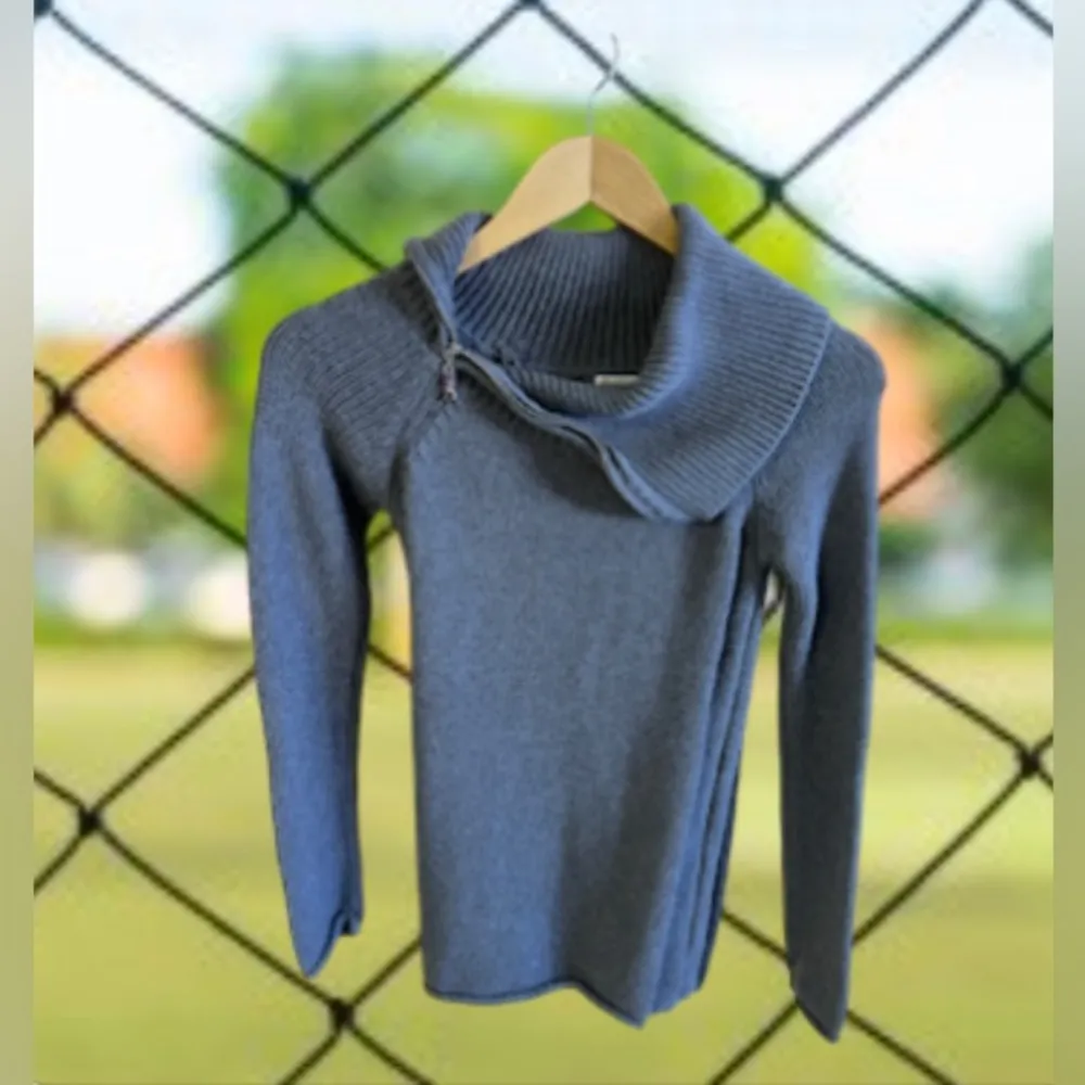 Guess Est 1981 Reg Gray knit sweater turtleneck zip up neck cute warm knit XS - Image 3