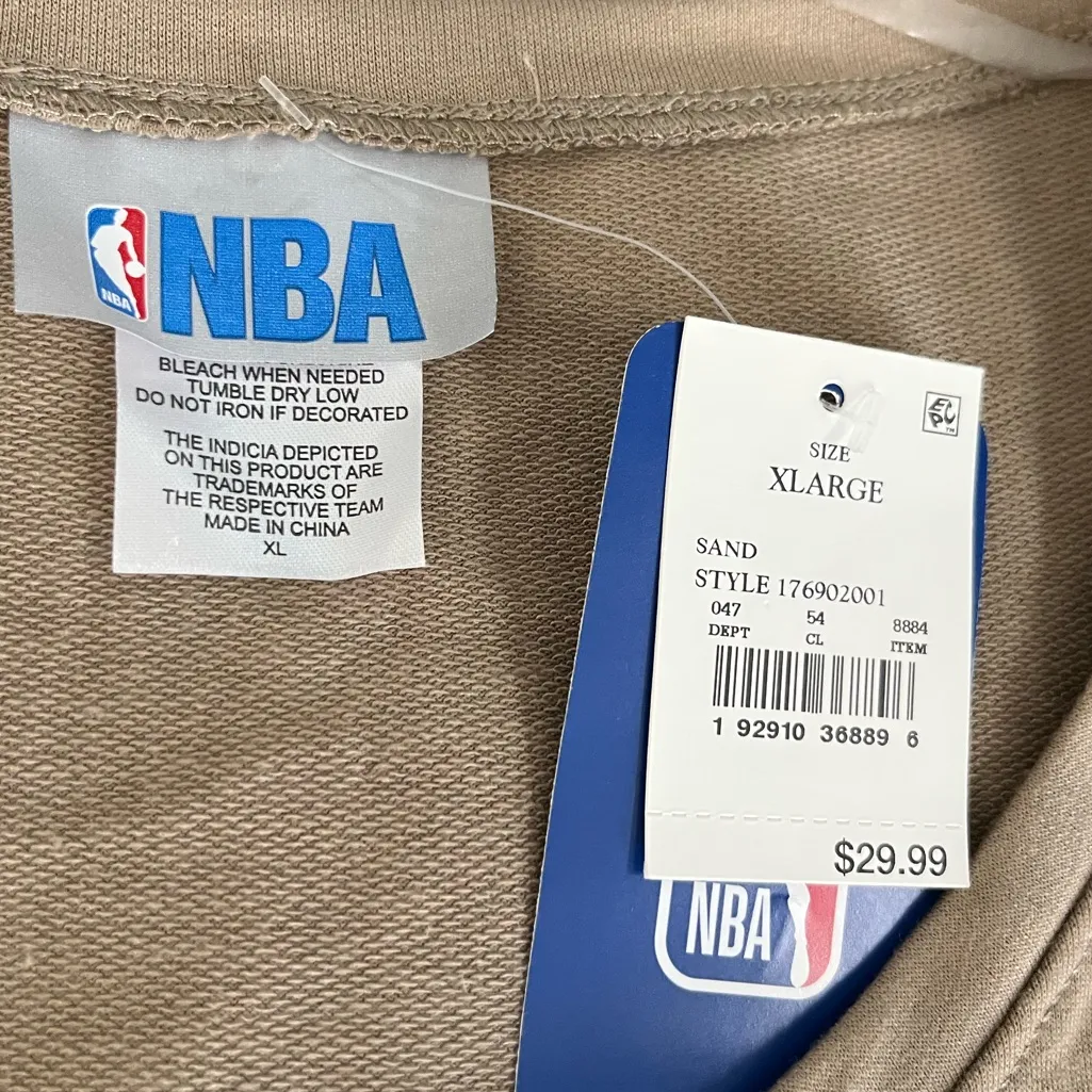 NWT! NBA Washington Wizards Women’s Long Sleeve Crew Neck T-Shirt 22.5” P2P - Image 4