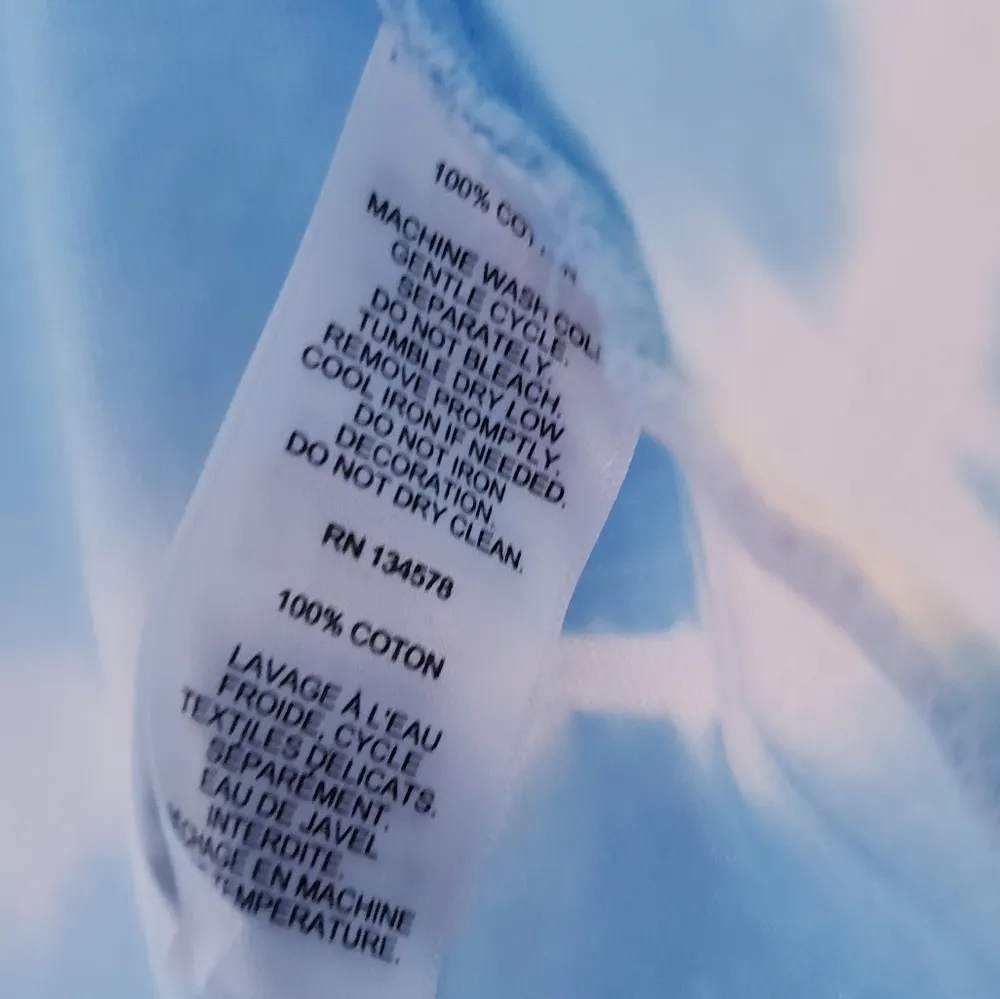 Vineyard Vines Tie Dye Long Sleeve Top - Image 7