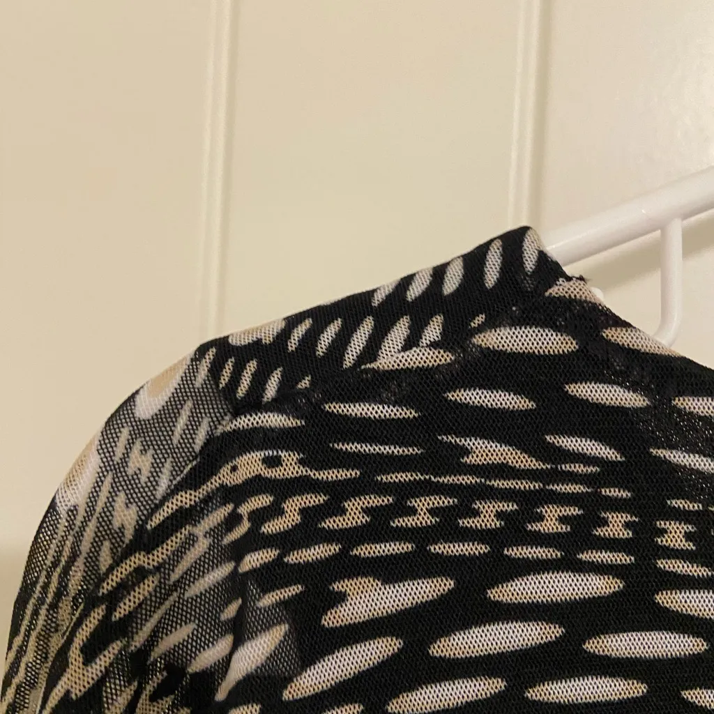 EUC Studio Works women’s‎ black tan sheer patterned loose fit blouse top medium - Image 8