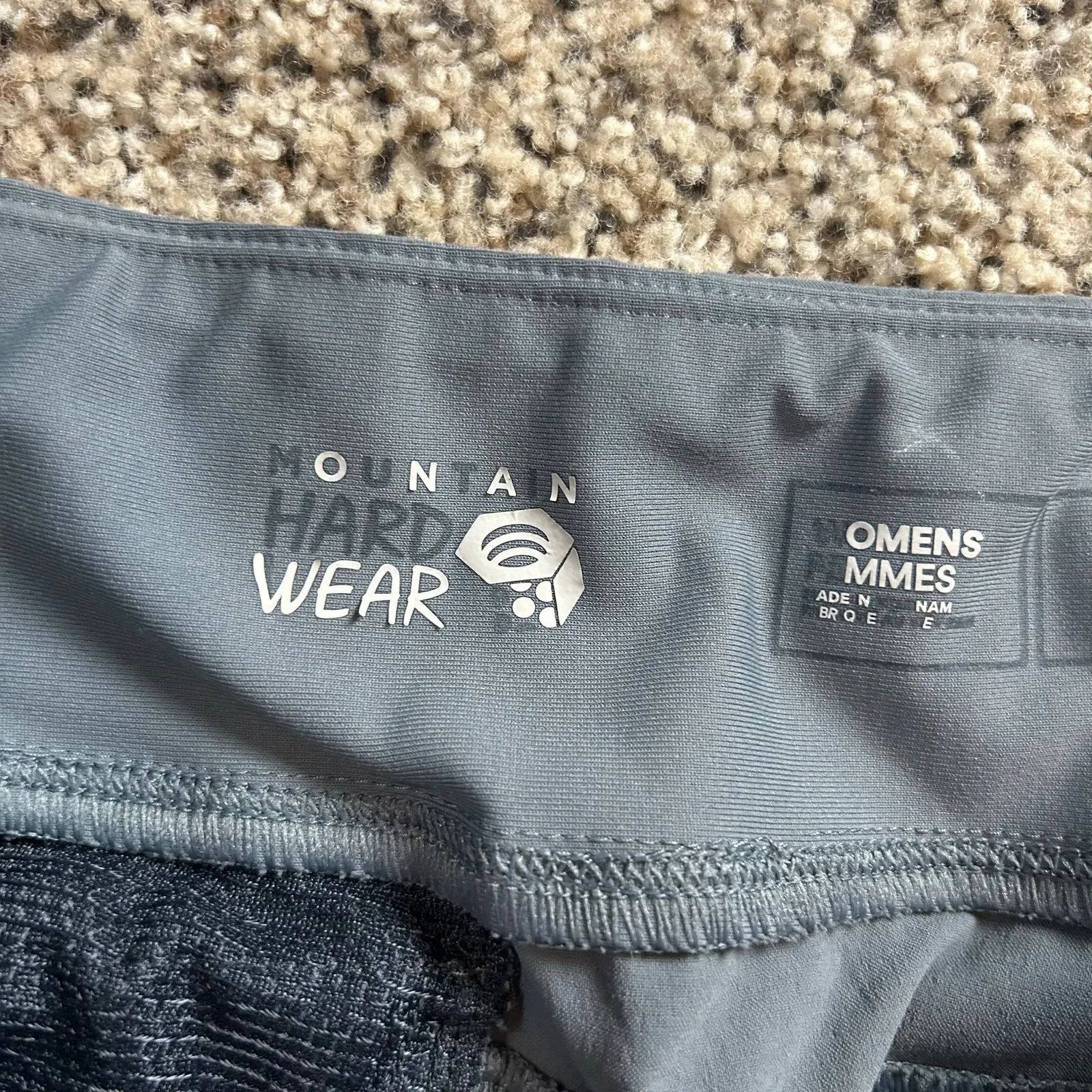 Mountain Hardwear Womens Dynama Bermuda Shorts Size XS Gray Outdoor - Image 3