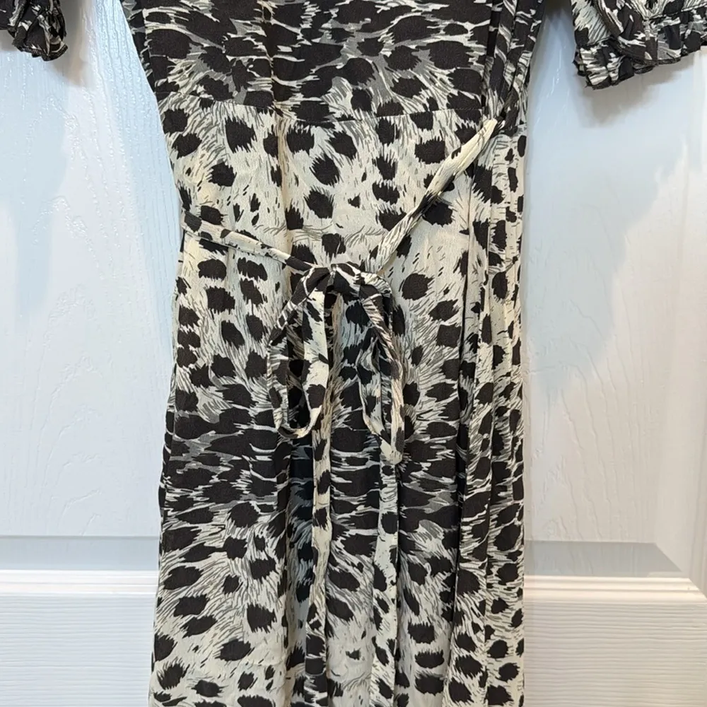 Sea New York Leo Animal Print Wrap Midi Dress Size 0 Brown - Image 9