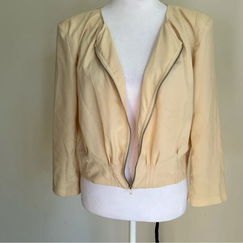 Gianni Bini Cream Zip-Up Blazer lightweight size M - Image 6