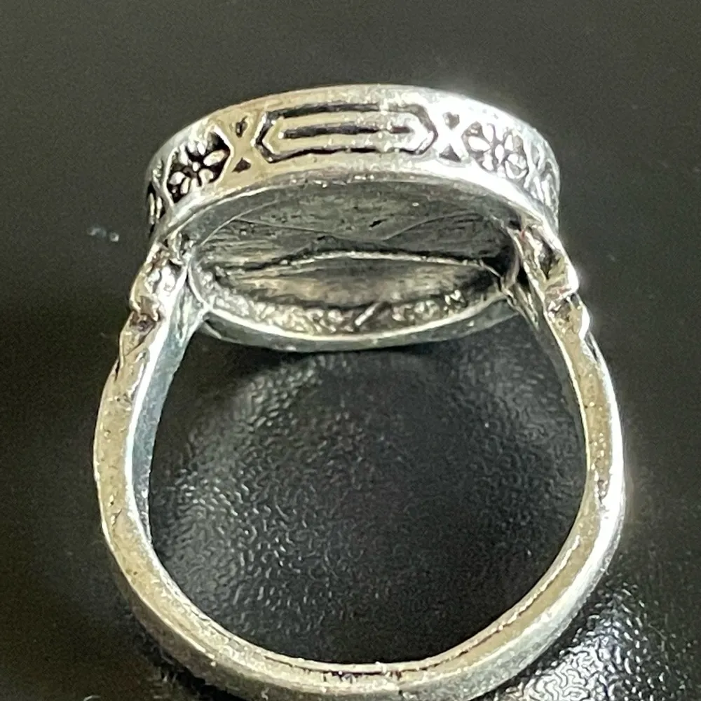 Round black obsidian silver plated ring size 6.5 - Image 4