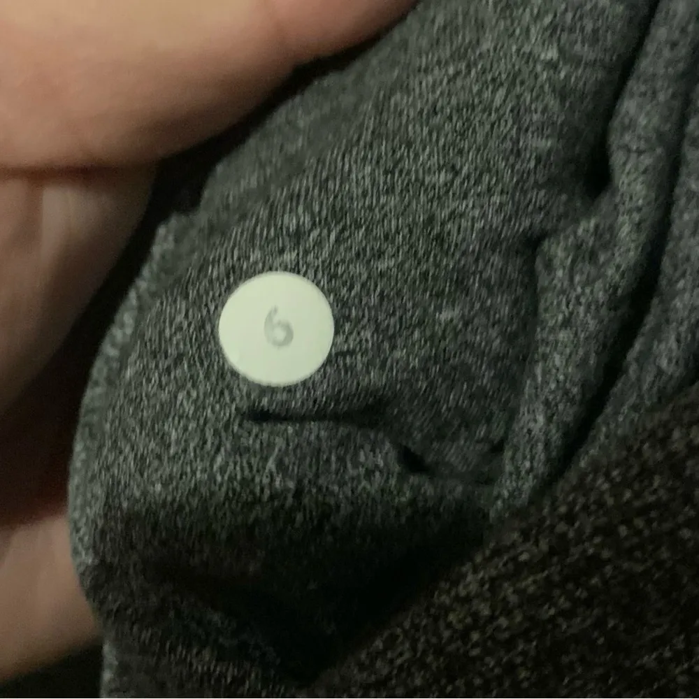 Lululemon Scuba, like new! Size 6 Full length, full zip, heathered gray Scuba - Image 6