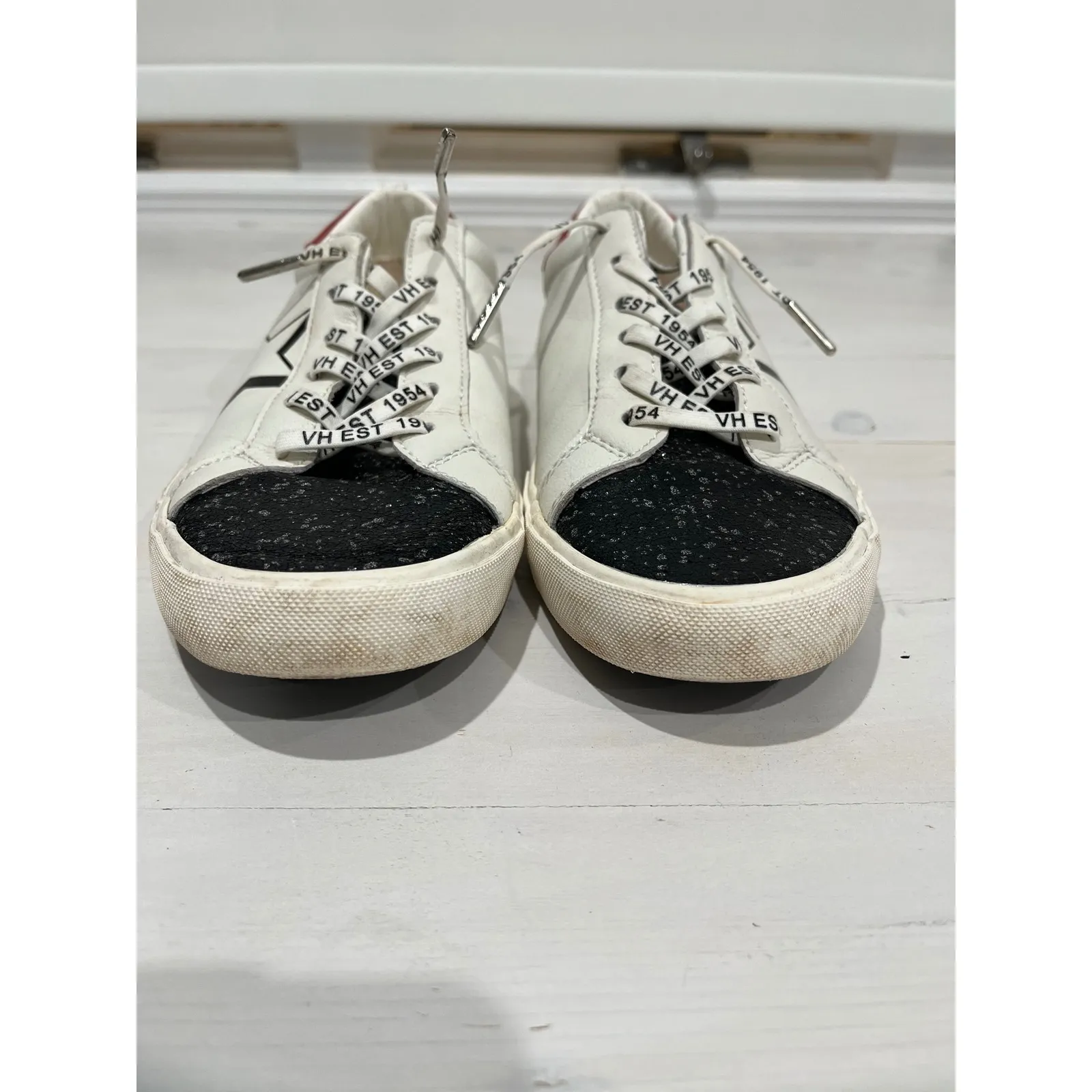 Vintage Havana White Star Glitter Sneakers Red Accent Lace Up Shoes‎ - Image 7