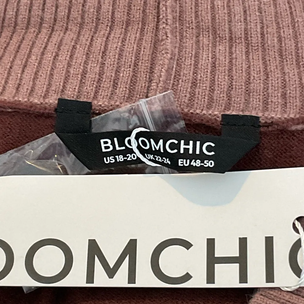 BloomChic Dark Brown and Medium Brown V - Image 5