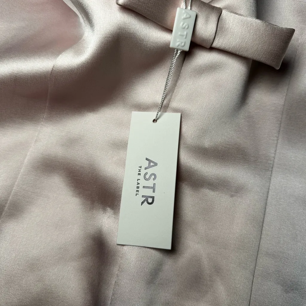 ASTR Light Pink Satin Dress - Image 5