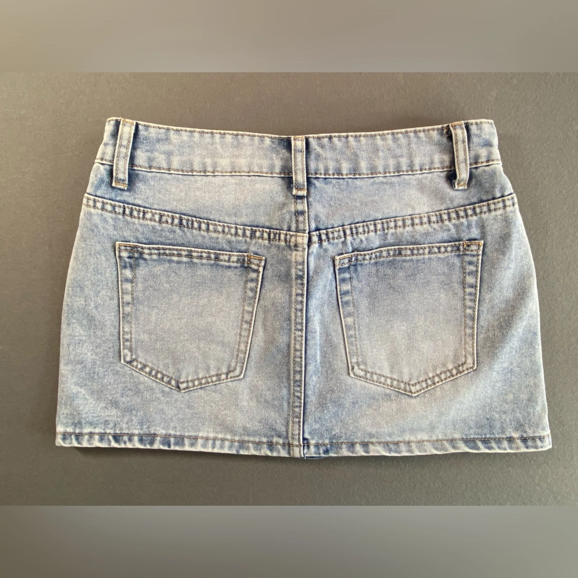 SheIn ‎ Lightwashed Jean Mini Skirt Size Small - Image 4