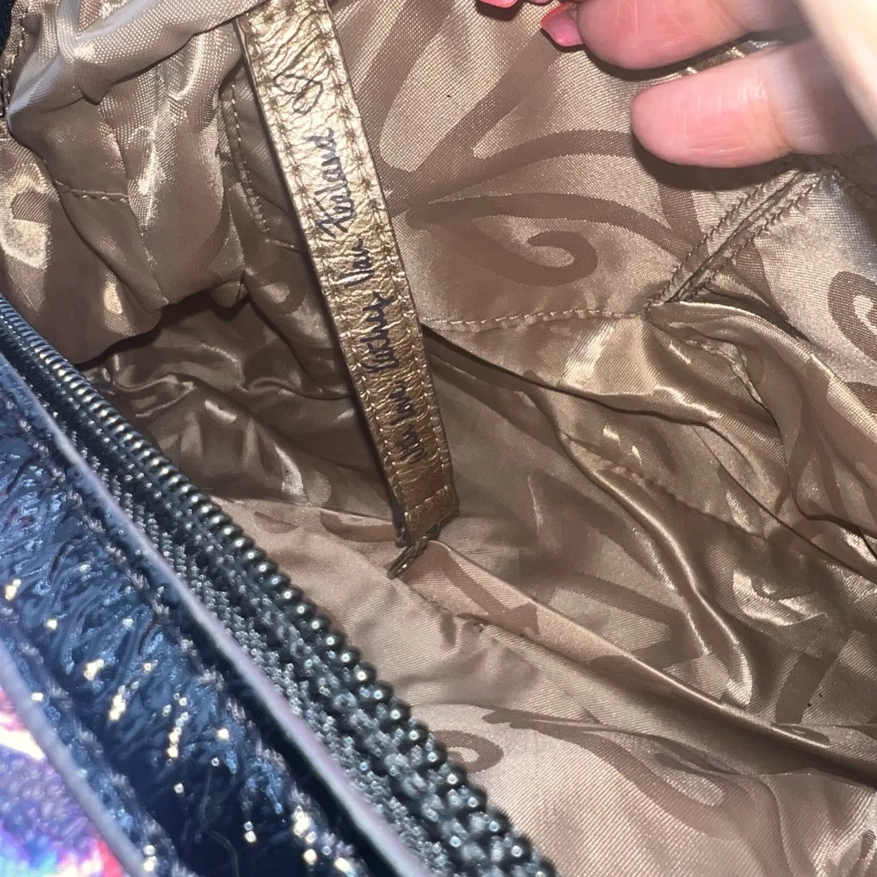 Kathy Van Zeeland Vintage Faux Leather shoulder bag With Key/Bag charm - Image 15