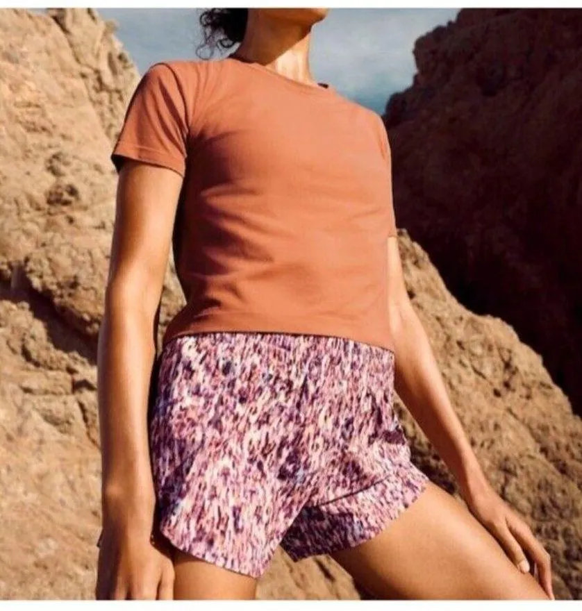 Athleta M Relaxed Tee Medium Sunbaked Clay Seamless T-shirt - Image 6