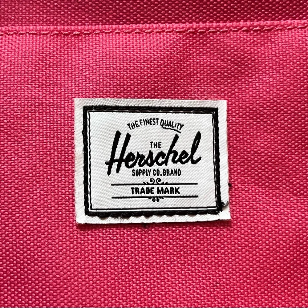 NEW Herschel Coral Gradient Retreat Backpack - Image 7