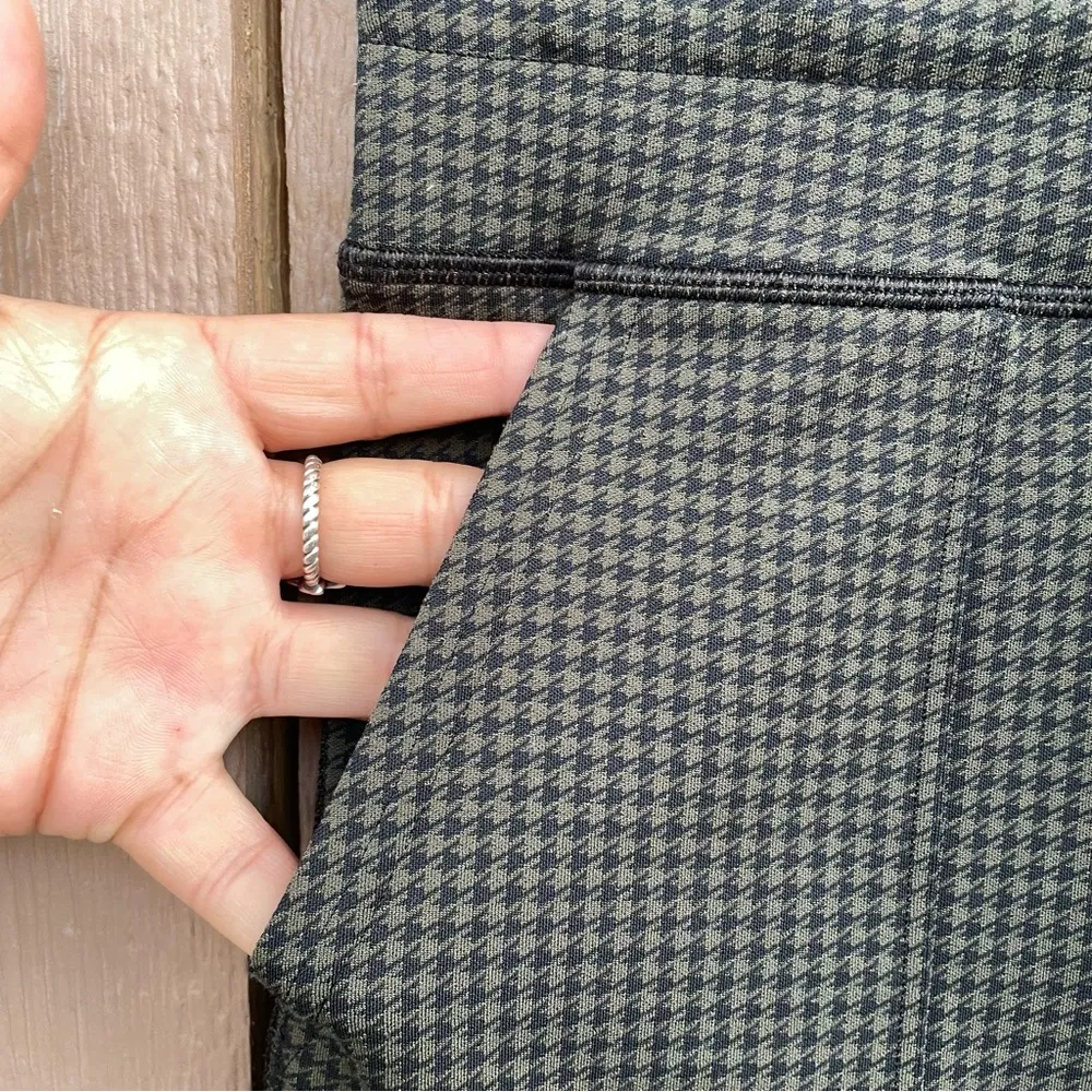 Offline by Aerie Womens Leggings Green Mini Houndstooth Drawstring Size Medium - Image 7