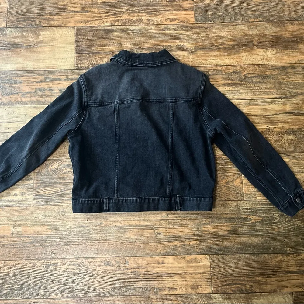 Tahari Black Cropped Jean Jacket - Image 6