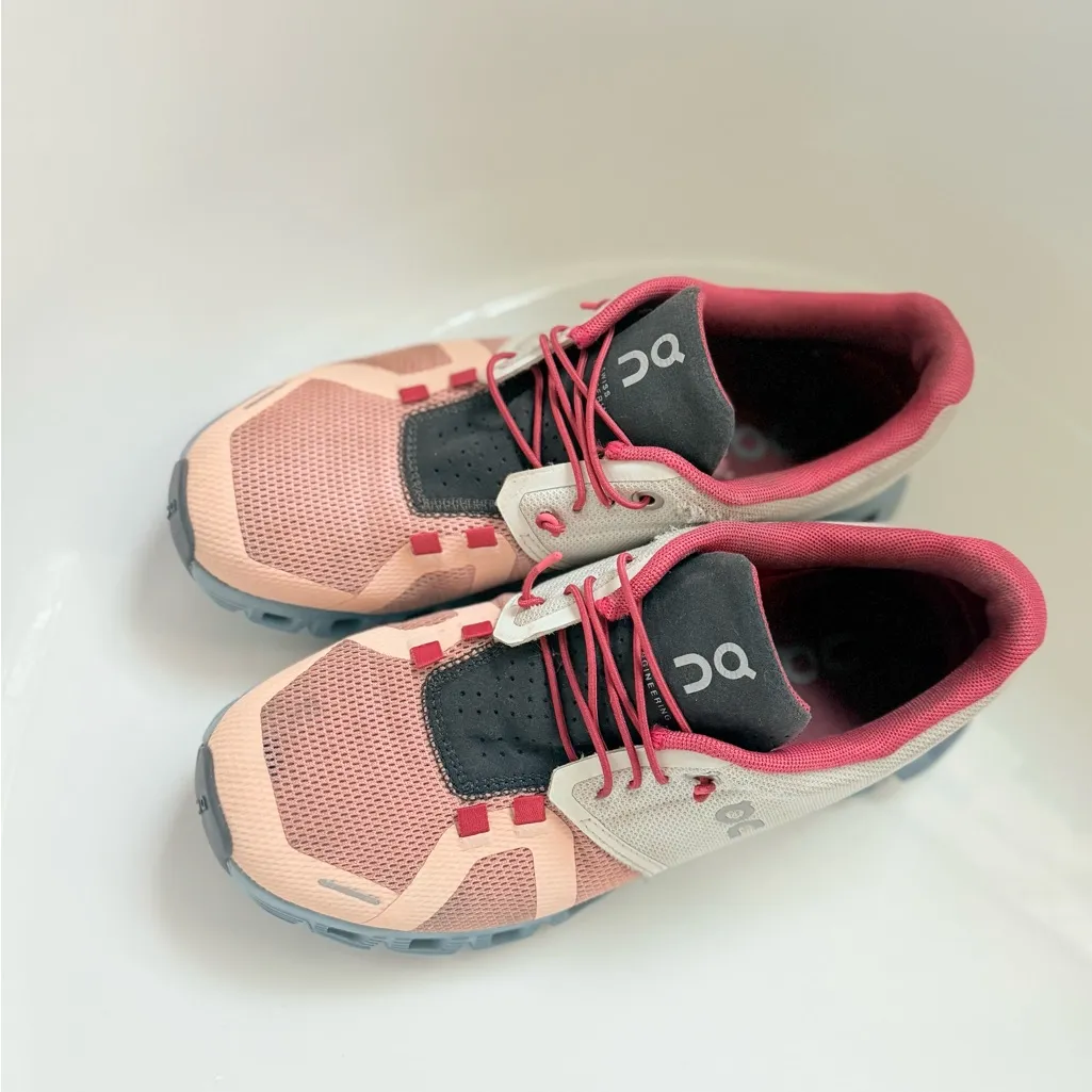 On Running Sneakers in Pink and Cream with Blue Sole size 6.5 $149 - Image 4