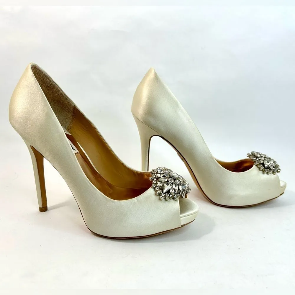Badgley Mischka 'Jeannie' Crystal Trim Open Toe Ivory Satin Pump size 6 - Image 2