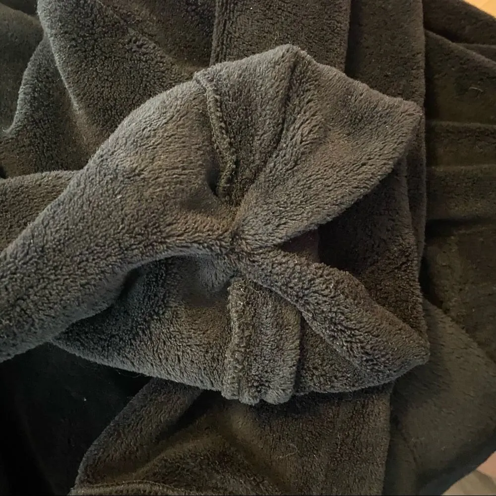 Victoria’s Secret Robe Plush Hooded Sherpa Lined Pockets Waist Tie Black Large - Image 2