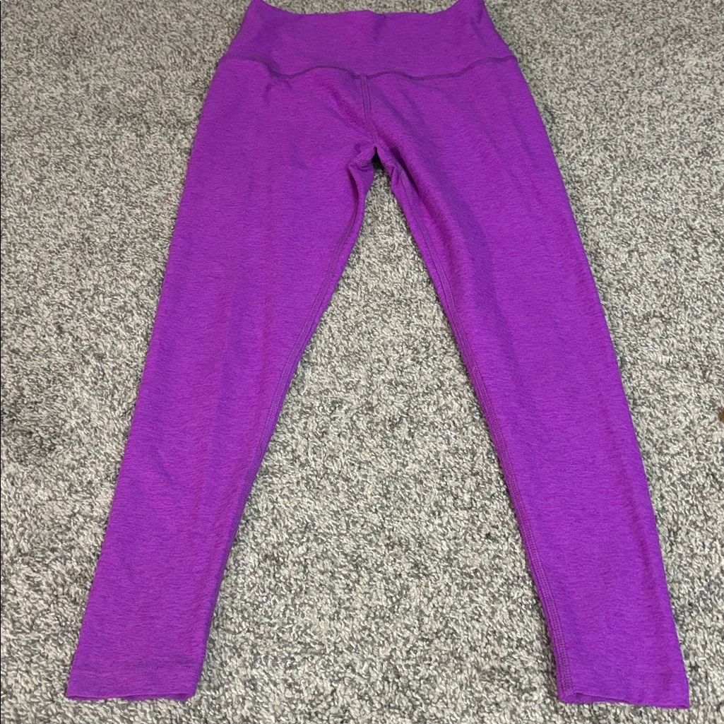 Beyond Yoga Leggings size medium - Image 2