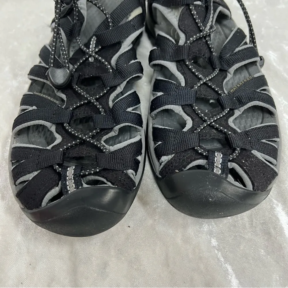 KEEN 7.5 Black grey Waterproof  Hiking Flats Sandals close toe - Image 9