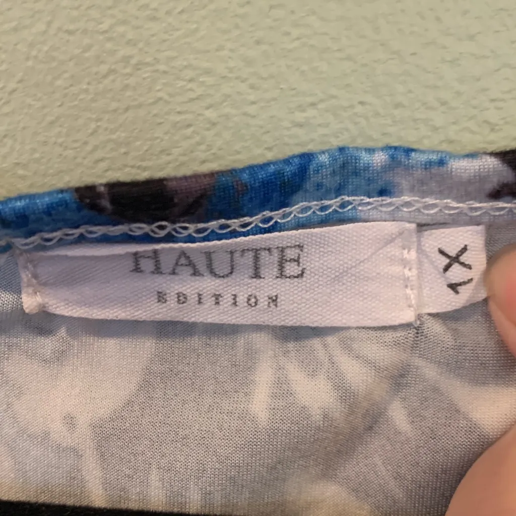 Haute Edition Blue and White Flowered Short Sleeve Wrap Top Dress Women’s 1X - Image 2