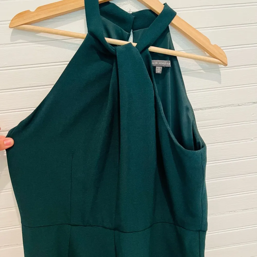 Julia Jordan Women's Green Crossed Neck Keyhole Jumpsuit Size 12 Solid Crepe - Image 4