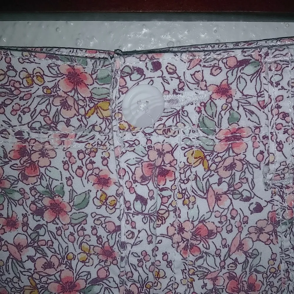 JCP 10 29 Chintz Skort Cotton in Pink Floral on White Size M - Image 3