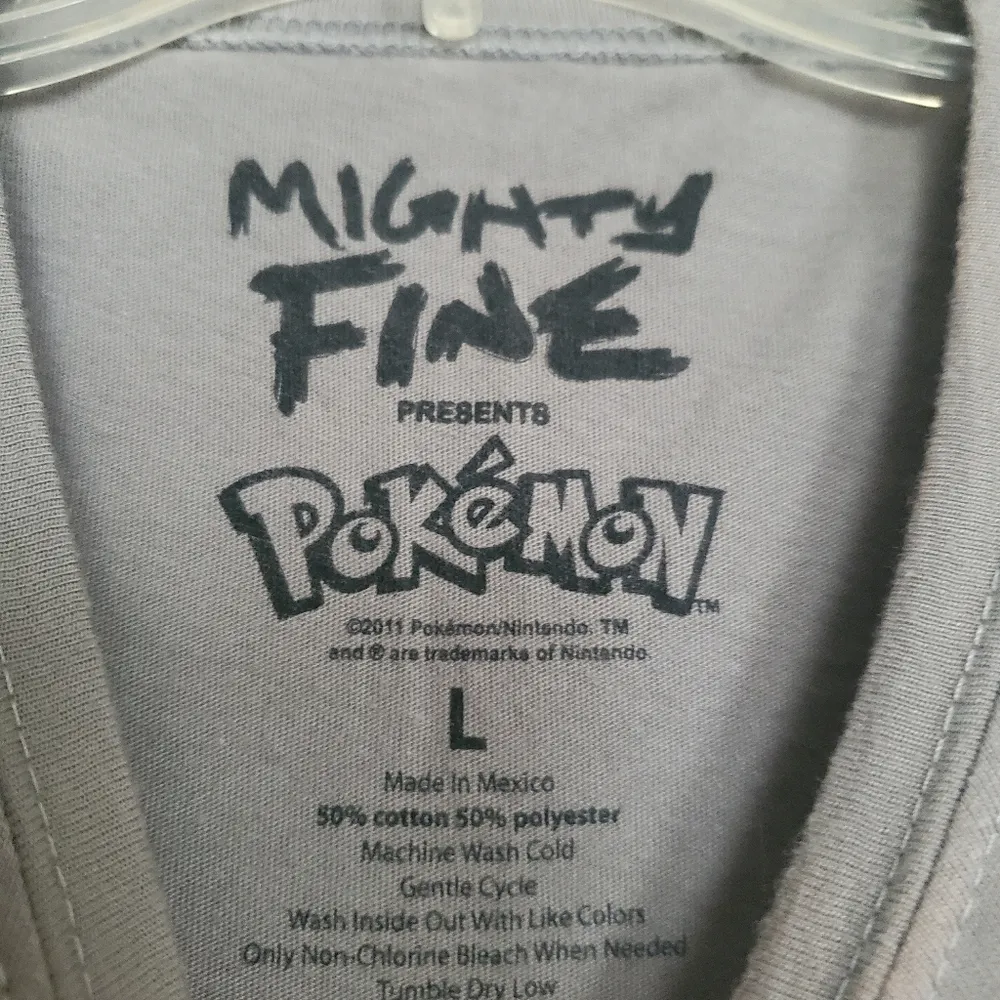 Pokémon pikachu graphic t-shirt - Image 5