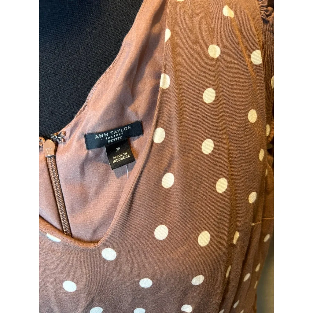 Ann Taylor Factory Petite‎ Jumpsuit Brown Polka Dot V-Neck Short Sleeve - Image 3
